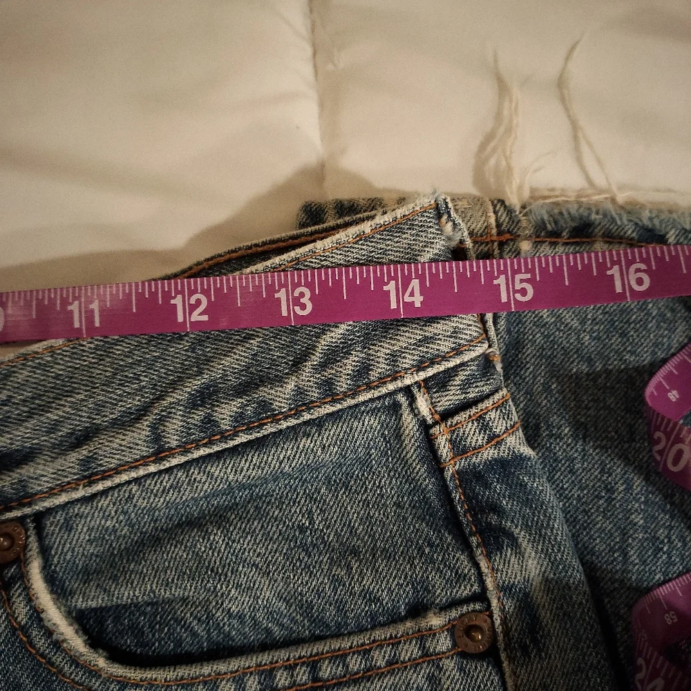 EUC Lucky Brand 100 percent cotton jeans, size 8, 29 waist American made - Picture 3 of 9